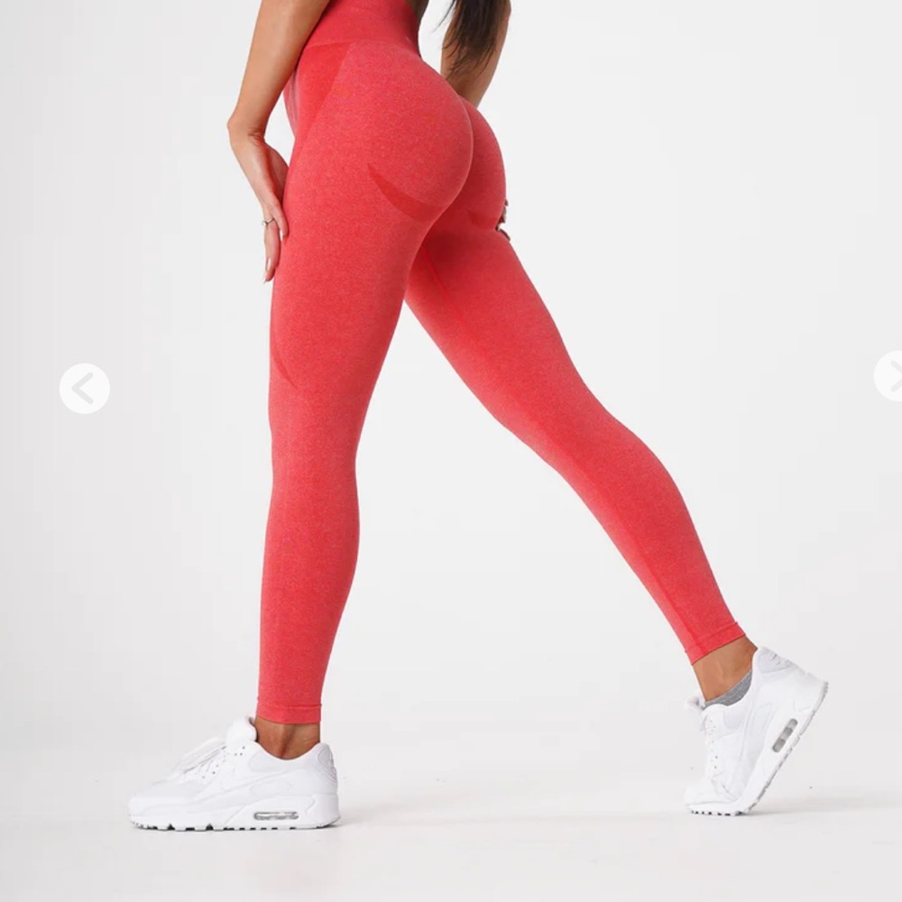 NVGTN Candy Red Contour Leggings Medium